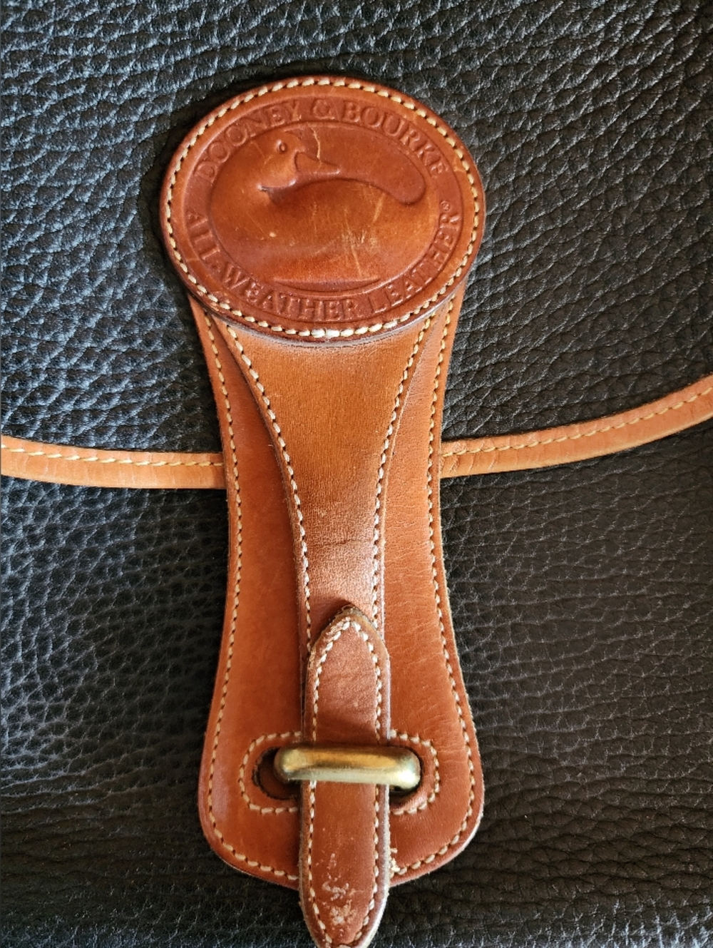Vintage Dooney & Bourke Black Pebbled Leather Purse. - Picture 5 of 9